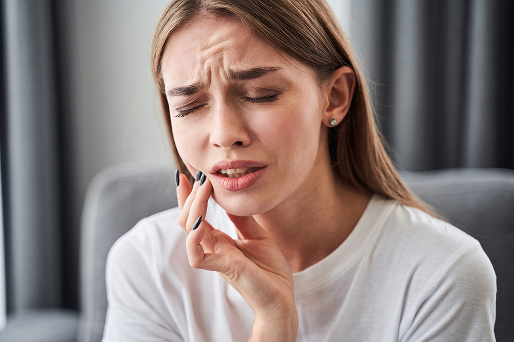 Why Choose an Endodontist for a Dental Emergency?